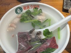 -老天桥酱肉烧饼夹肘子(天桥店)