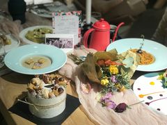 -小苍兰风铃草·礼物蛋糕(沈阳店)