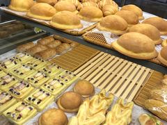 -顶东面包花园·生日蛋糕(世博店)