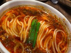 小锅米线-云海肴云南菜(浦江欢乐颂店)