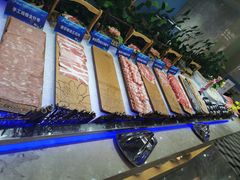 -锤头鲨毛肚海鲜烤肉自助餐厅(国购广场店)