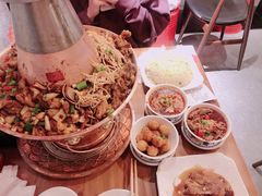 -炉小二铜锅牛蛙•川湘菜(三里屯店)