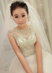 艾米丽新娘造型-艾米丽婚纱礼服