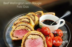 Foie Gras Wellington Steak