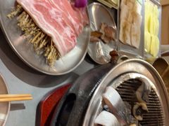 -围炉肉舍•炭烤活鳗•丹东海鲜烤肉(步行街店)