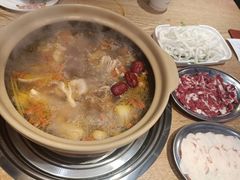 -邹开喜·炭炉鸡煲·海鲜火锅(虹口足球场店)
