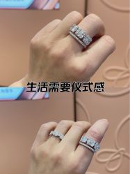 -周生生Chow Sang Sang(先天下店)