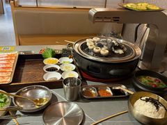 -围炉肉舍•炭烤活鳗•丹东海鲜烤肉(步行街店)