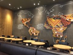 大堂-星巴克臻选(舟山凯虹广场店)