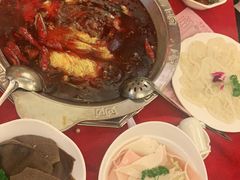 -山城年华老火锅(玉林店)