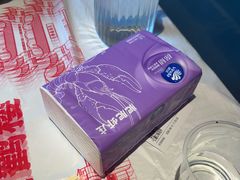 -肥肥虾庄·金牌油焖大虾(汉街SKP店)
