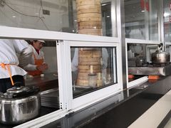 -老西白点心店