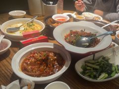 -爱碗亭·鲜炒湖南菜(壹城中心店)