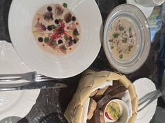 -LESCEDARS Brasserie Bistro香柏树