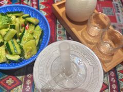 云南纂新奶白酒-火塘云南烧烤大排档