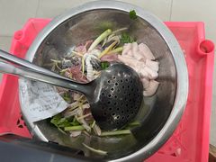 -周良天山牛杂城(天山路总店)