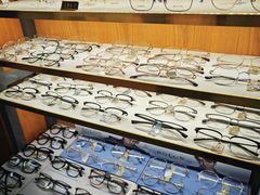 -优医视平价眼镜蔡司依视路折扣工厂店(十里堡店)