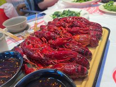 冰镇威士忌小龙虾-肥肥虾庄·金牌油焖大虾(汉街SKP店)