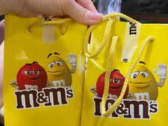 -m豆巧克力世界(上海世茂广场店)