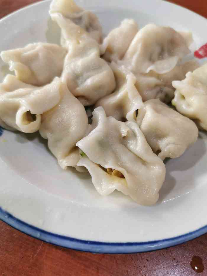 鸿毛饺子(太阳宫店)-"饺子一直都不错,酸辣瓜条腌的入味很好吃,.