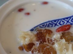 -广信牛奶甜品世家(台东店)
