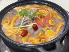 -九寨沟特色牦牛肉汤锅