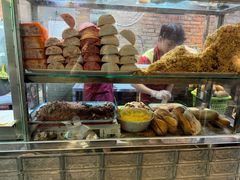 -Bánh Mì Huynh Hoa