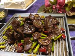 -95号酱骨·一块豆腐(展春园西路店)