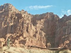 -天山神秘大峡谷