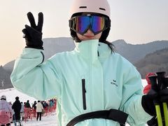-济南卧虎山滑雪场