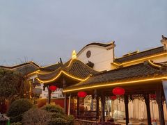 -巴陵广场