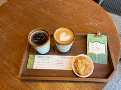 -星巴克臻选(上海虹桥新天地三店)