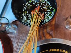 -虾弄弄海派小龙虾·牛羊蝎子火锅