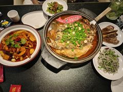 -辣尚瘾·烤鱼·新川菜(牡丹园直营店)