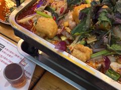 -后街佬·炭火鲜鱼杂(南城店)