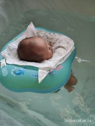 -欢乐悠游婴儿游泳(金碧花园店)