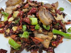 鸡油菌炒坛子肉-宋记冕宁土菜馆(海门渔村二店)