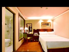 -维也纳酒店(罗湖口岸国贸东门店)