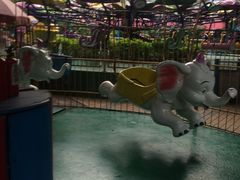 -顺德大良半月城游乐场