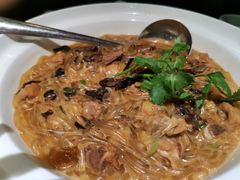 新年小鸡炖蘑菇-四姐妹东北饺子(沙尾路店)