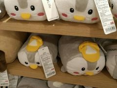 -名创优品(北京新中关购物中心地铁层店)