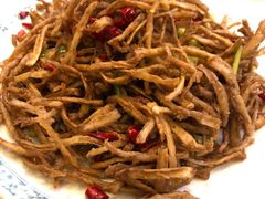 干煸茶树菇-黑龙江美食城(三角公园店)