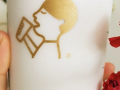 -喜茶(北京华贸购物中心店)