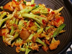 黑猪肉铁锅菜花-旺顺阁鱼头泡饼(常营店)