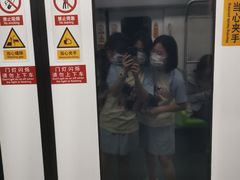 -暴风岛沉浸式体验馆(百联世纪店)
