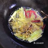 ️在家研究新菜谱。今天我们来做红烧鳝鱼