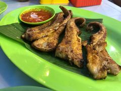 -明记烧鱼美味店