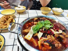 -晓彭肥肠鸡·泡椒鸡火锅(水木天地店)