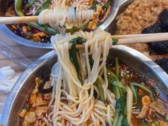 -柳州肥姨妈大骨螺蛳粉(万达中心店)