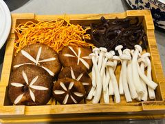 菌类拼盘-神洲四海大酒楼(王府井澳门中心店)